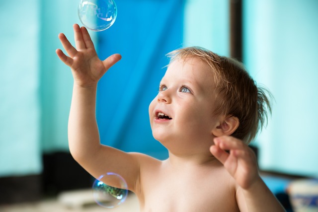 Seifenblasen für behinderte Kinder